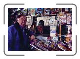 George pictured at San Giovanni news stand * 1584 x 1074 * (554KB)
